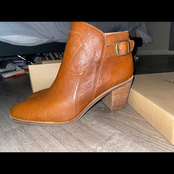 Booties - Picture 4 of 7